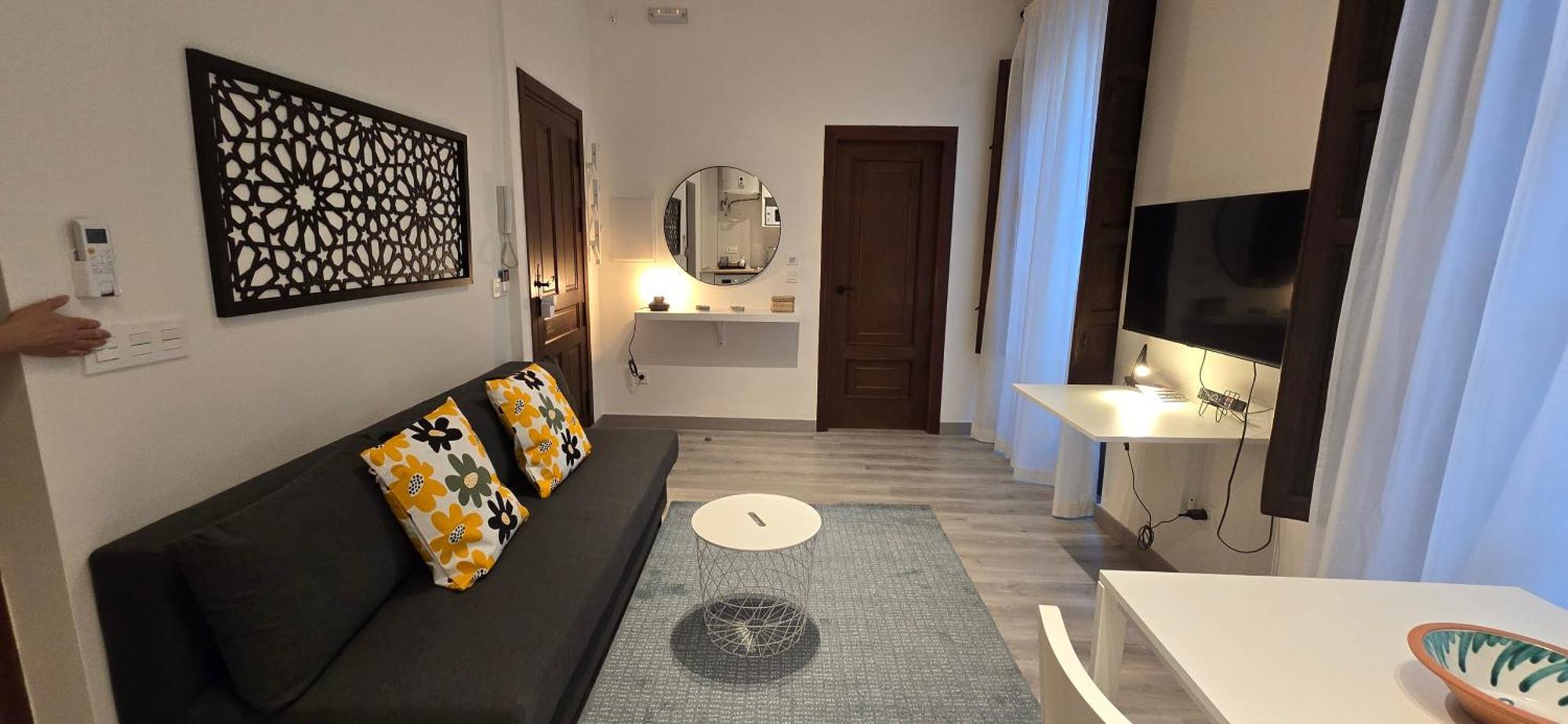 Casa Ruan Albaicin, Bernardas *